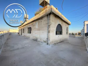 رووف طابقي للبيع ام السماق مساحة 350م مع تراسات اطلالة رائعة يصلح للاستثمار بسعر مميز جداً
