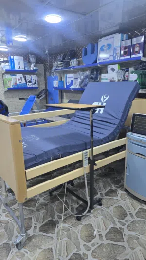 تخت سرير طبي