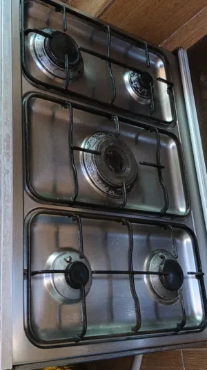 فرن غاز خمسه عيون للبيع