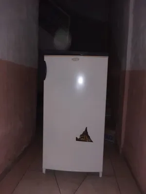 Refrigerators . TCL . Used4