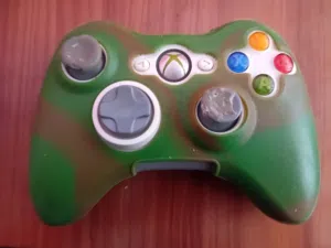 يد تحكم Xbox 360 خربانة