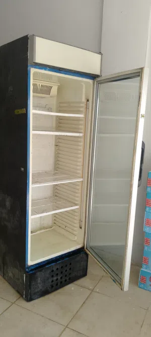 ثلاجه باب واحد