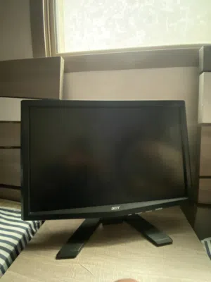 شاشة acer نظيفه 22 بوصه