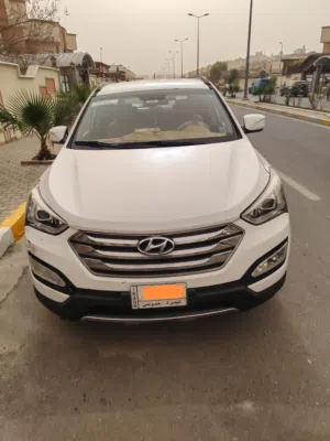 هيونداي سنتافي 2014 4wd لون أبيض صدفي 7 راكب
