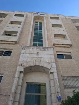 164 m2 3 Bedrooms Apartments for Sale in Amman Tla' Ali