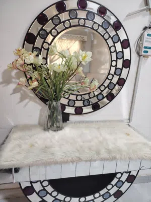 مرايا مع طاوله