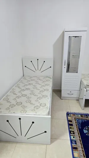 للايجار شباب عرب