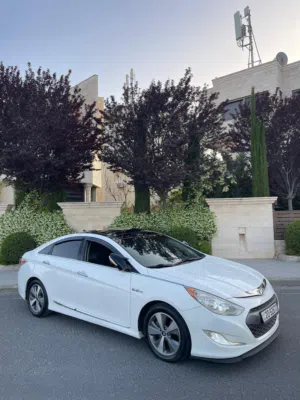 هونداي سوناتا فل كامل أعلى صنف مع جنط وكوشوك وكاله دهان نضيف غرفه وكاله فل بانوراما بسعر مغري جدا