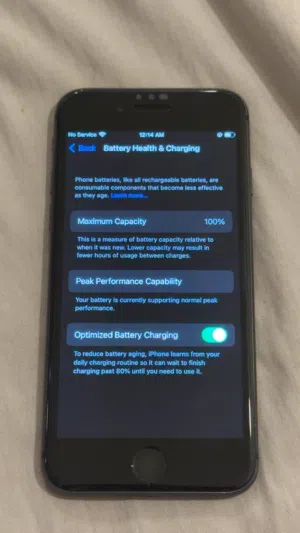 Apple iPhone 8 64 GB in Central Governorate