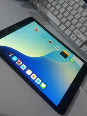 ايباد 8 نظيف جدآ ممتاز