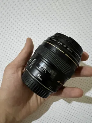 عدسة كانون 85mm للبيع