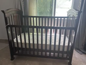 Baby/ toddler crib
