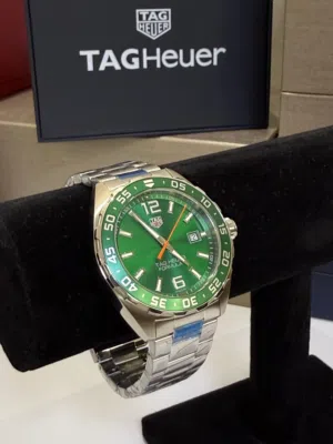 ساعات اصليه وباكافة المرفقات