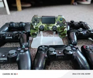 للبيع يدات ps4 اصلي مستعمل بحاله الوكاله