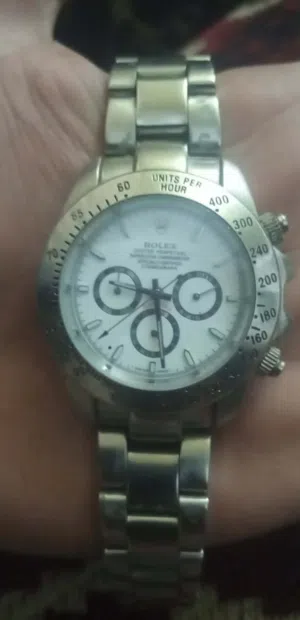للبيع ساعه رولكس بسعر 100 دنار
