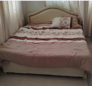 للبيع غرفة نوم