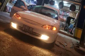 هونداي افانتي 95 بحالة الوكالة لون ابيض لؤلؤي مميز
