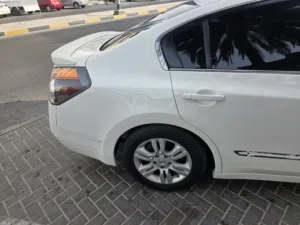 Nissan 2010 (full option)