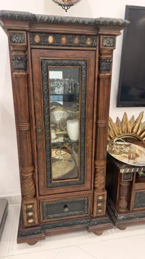 طاولة تلفاز