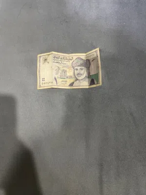ريال قديم بحالة ممتازه
