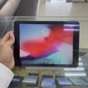Apple iPad Air 16 GB in Al Batinah