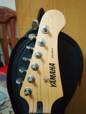 Yamaha guitar