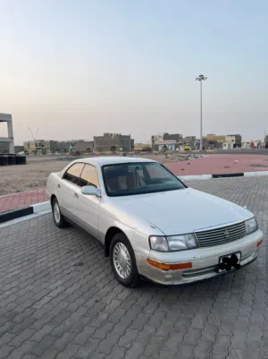 بطة كراون متصل موديل 1992 جاهزة من كلشي