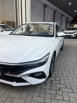 Used Hyundai Elantra in Basra