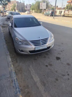 هيونداي جينيسس