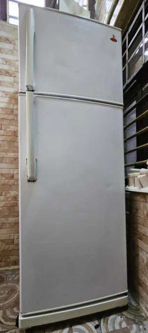 ثلاجه مستعملة للبيع بسعر مناسب جدا