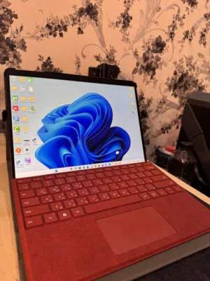 Sleek Performance: Microsoft Surface Pro 8 : Specs: Intel Core i7 16GB RAM 512GB SSD