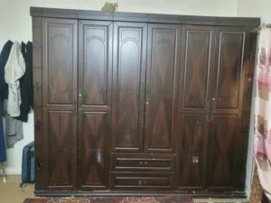 6 door cupboard (25 bd) only ( read description)
