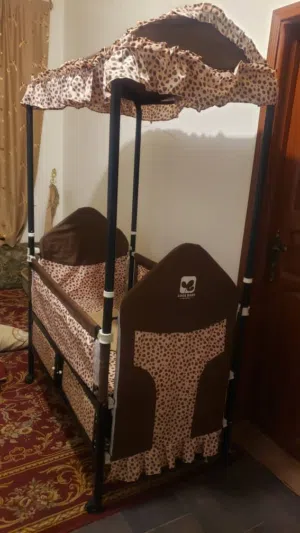 سرير اطفال مستخدم