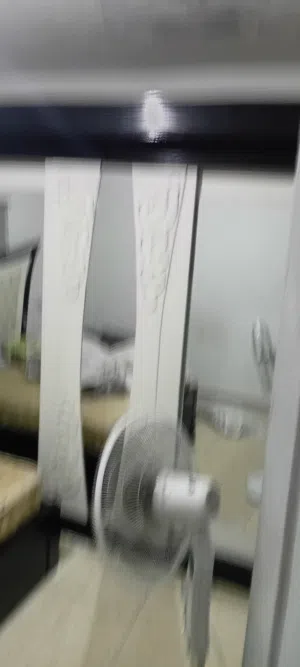 غرفة نوم مستعملة خشب لاتيه