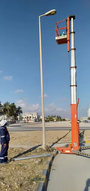 سنوركل بريطاني رافعه 12 متر للبيع نظيف
