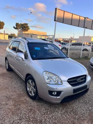 Used Kia Carens in Zawiya