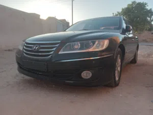 Hyundai . Azera . 2010 . Used3