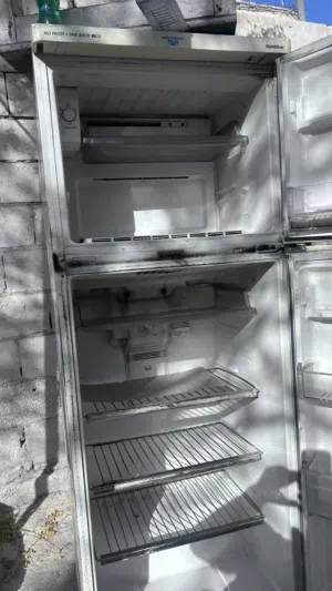 ثلاجة شغالة على الفحص