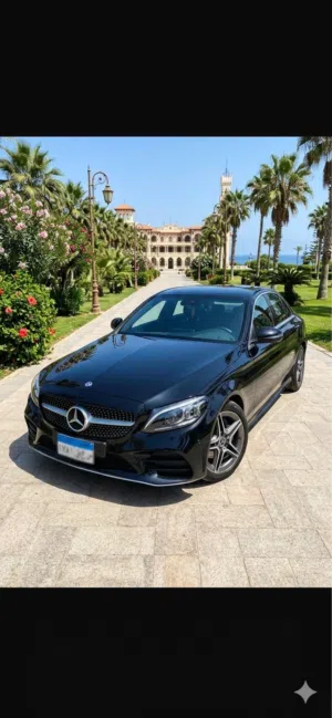 للبيع Mercedes C200 AMG Line 2021   فابريكة بالكامل بدون رش  26K