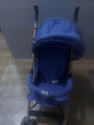 عربة اطفال استعمال نضيف