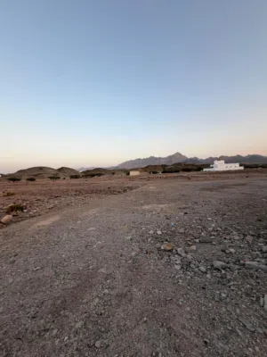 مطلوب ارض سكنية بالعامرات النهضة/مطلوب