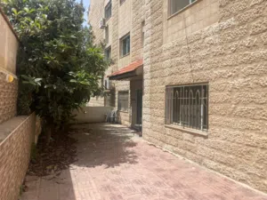 165 m2 3 Bedrooms Apartments for Sale in Amman Daheit Al Rasheed