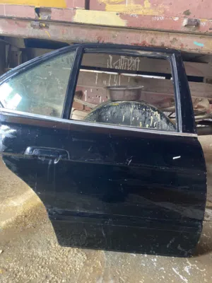 BMW 5 E34 باب خلفي عليمين للبيع