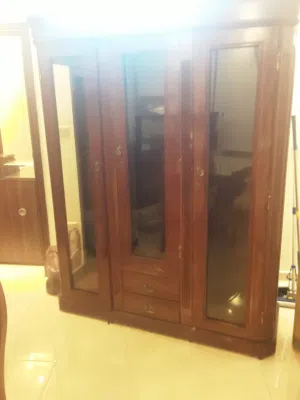 فضية حجم كبير للبيع