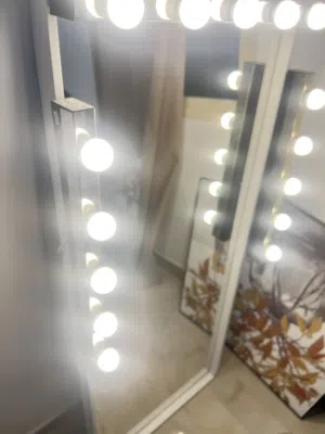 مرايا مع اضائة