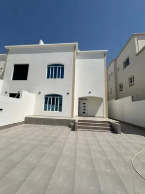 400 m2 5 Bedrooms Villa for Rent in Muscat Al Mawaleh