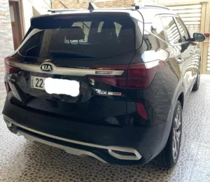 كيا سلتوس فول مواصفات بانوراما كشنات جلد تبريد خزن تدفئه بالمشن تشغيل عن بعد سياره