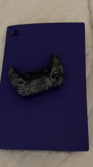 Ps5    665gb with games and controller and wires