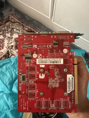 كرت شاشه للبيع لي دراسه و العاب خفيفه قديمه ع 15ريال شغال من دون مشاكل