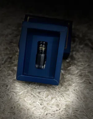 دهن عود فيتنامي بيور Pure Vietnamese Oud Oil
